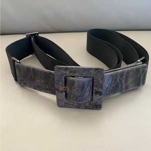 Suzi Roher belt